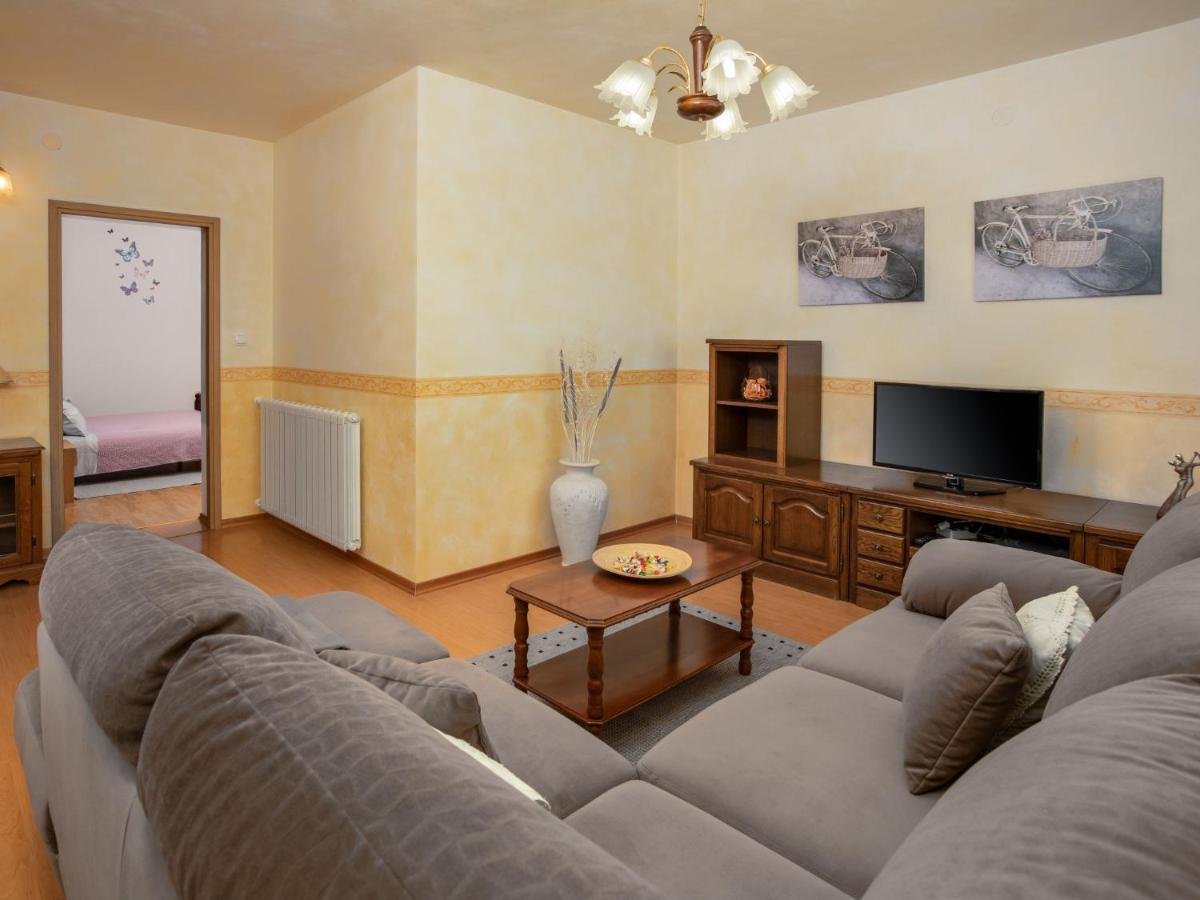 Holiday Home Legovic By Interhome Kastelir Bagian luar foto