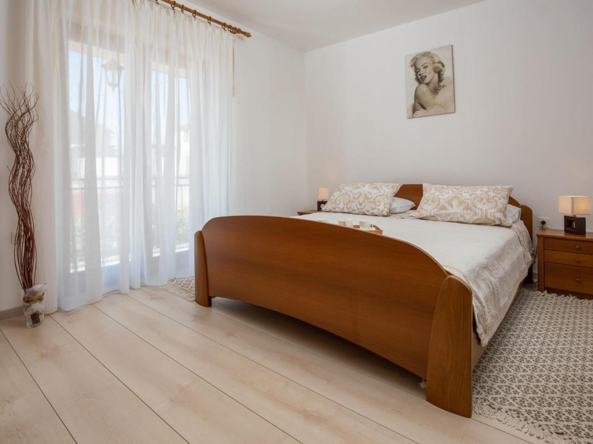 Holiday Home Legovic By Interhome Kastelir Bagian luar foto
